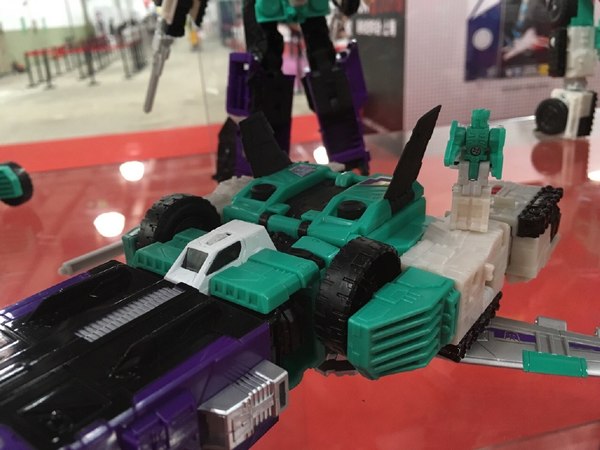 Cybertron Con 2016   Titans Return Sixshot Detailed Display Photos  21 (21 of 27)